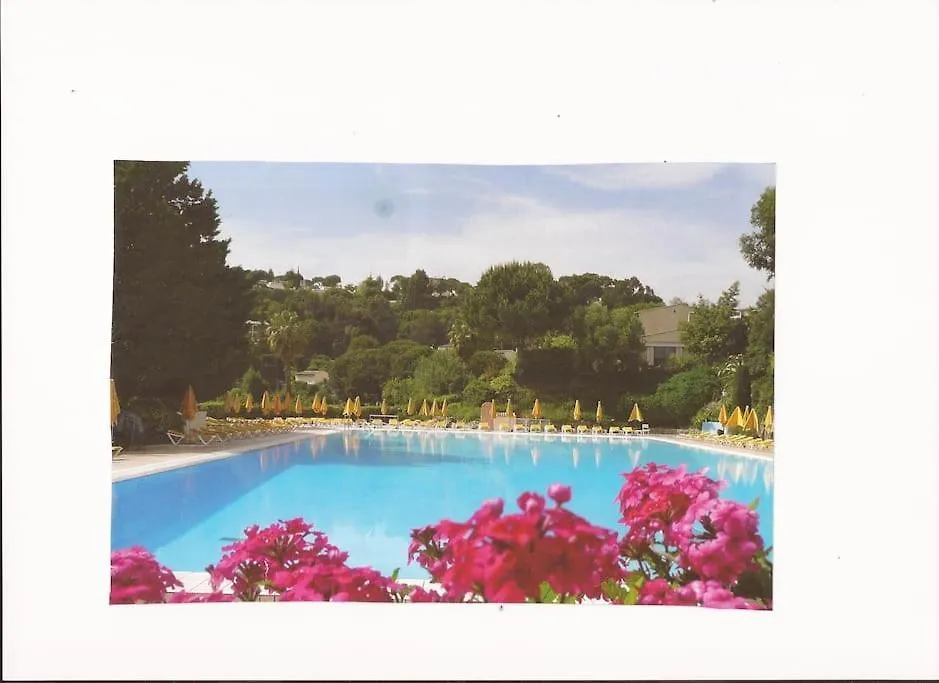Appart Spacieux Et Calme, Vue Mer Ac Domaine Prive Piscine Les Beaumettes France