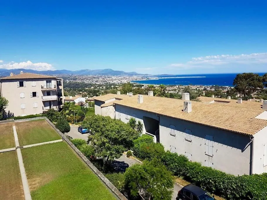 Apartment Appart Spacieux Et Calme, Vue Mer Ac Domaine Prive Piscine Les Beaumettes
