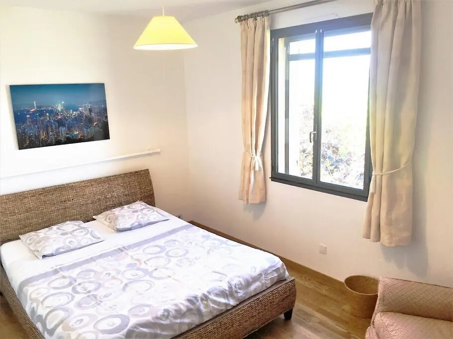 Appart Spacieux Et Calme, Vue Mer Ac Domaine Prive Piscine Les Beaumettes Apartment